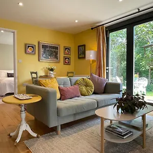 Apartment Garden Hideaway, Self-contained, Edge Of, Bath