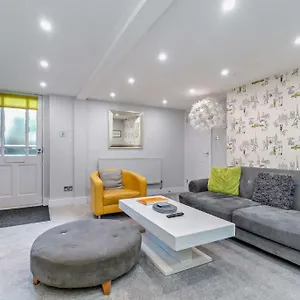 - Garden Mews Apartment Harrogate